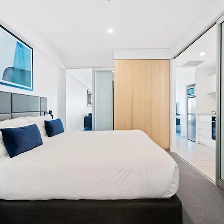 Belle Escapes - Sunset Views At The Bay Apartment Glenelg Exterior photo
